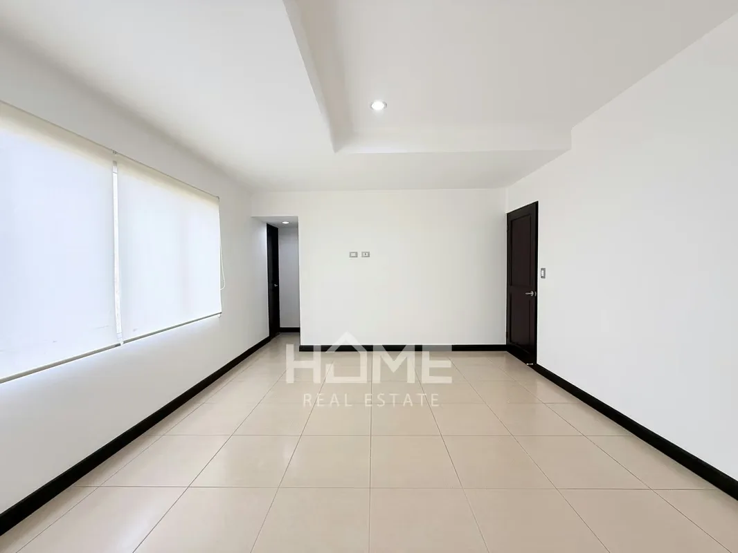 Disfruta de comodidad, seguridad y excelentes amenidades en esta amplia casa de dos niveles, ideal para familias., photo 14