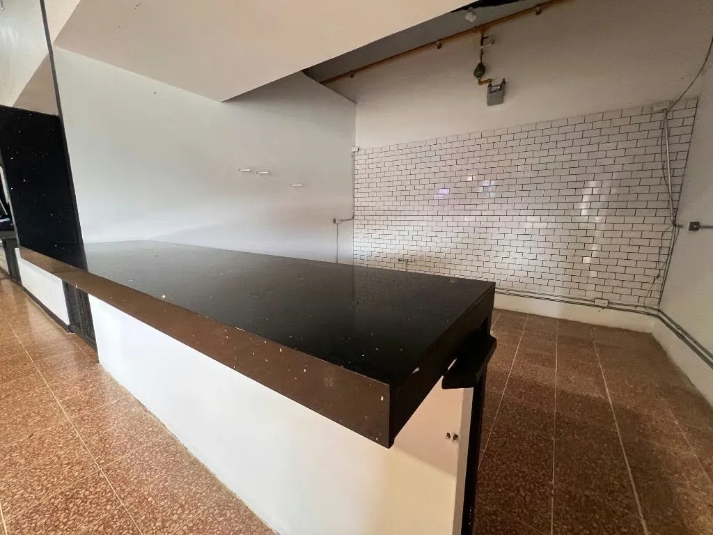 Alquiler de local para comidas en Plaza Gastronómica en San Pedro, Vargas Araya, photo 3