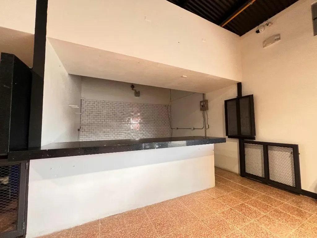 Alquiler de local para comidas en Plaza Gastronómica en San Pedro, Vargas Araya, photo 4