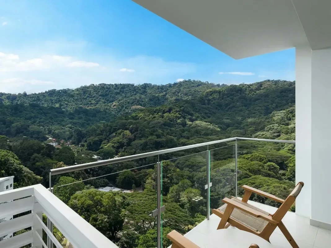 Discover the last opportunity to own a residence in the final building of this exceptional development. This 3-bedroom, 2-bathroom condominium offers 101 m² (approximately 1,087 sq. ...