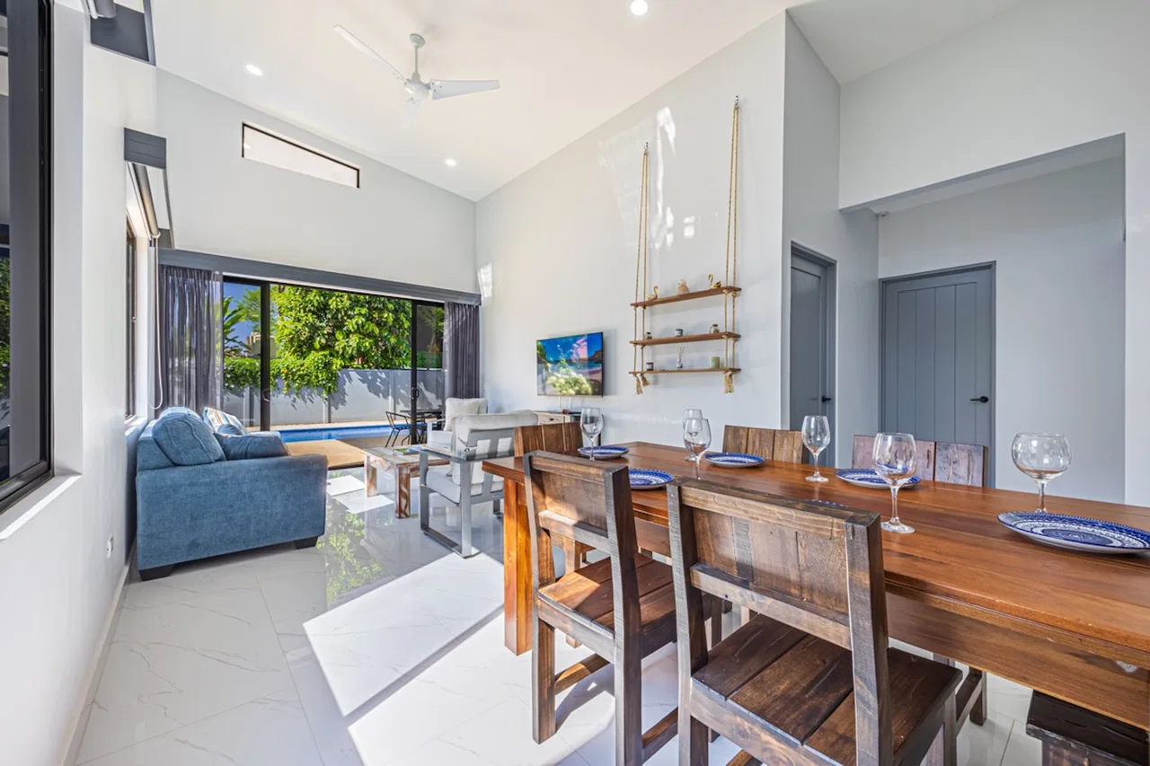 CASA SERENITY: ELEGANT TROPICAL RETREAT STEPS FROM UVITA BEACH, IN BAHIA BALLENA – 0.12 ACRES, photo 11