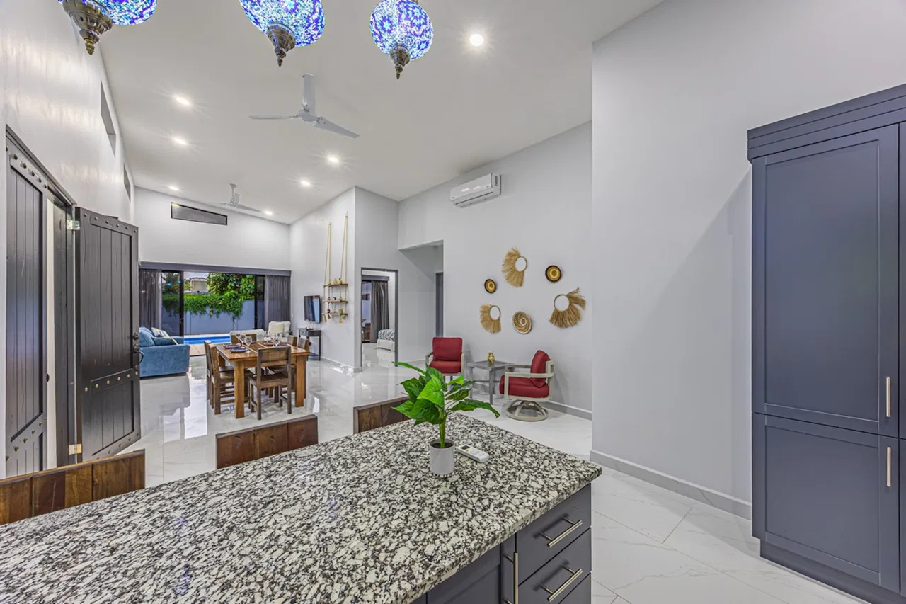 CASA SERENITY: ELEGANT TROPICAL RETREAT STEPS FROM UVITA BEACH, IN BAHIA BALLENA – 0.12 ACRES, photo 18