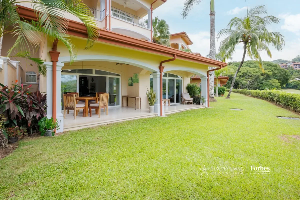 Discover an exceptional opportunity to live or invest in Los Sueños Resort & Marina, one of Costa Rica's most exclusive residential and resort communities. Located within ...