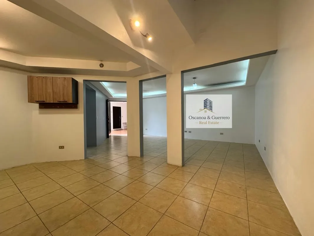 Amplio apartamento de 2 niveles ubicado en una exclusiva residencia con seguridad 24/7 y amplias áreas verdes. El apartamento ofrece:, photo 5
