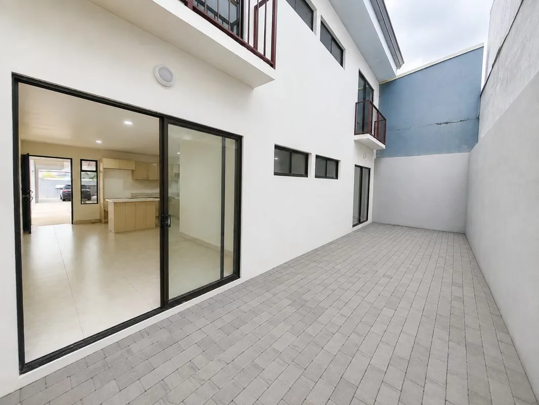 Modern Apartment for Rent – Heredia, Mercedes Norte, Near Café Britt.