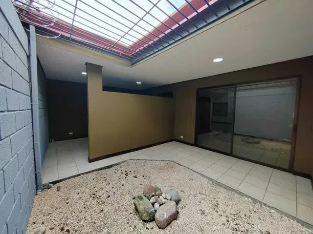 Disfrute de la comodidad y tranquilidad que ofrece esta hermosa casa de una sola planta, ubicada en un residencial con ..., photo 11