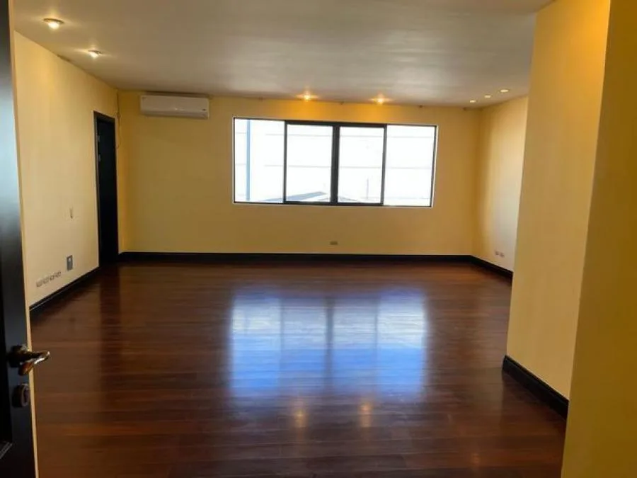 Venta de Casa en Pozos, Santa Ana. - Venta en Santa Ana, photo 3