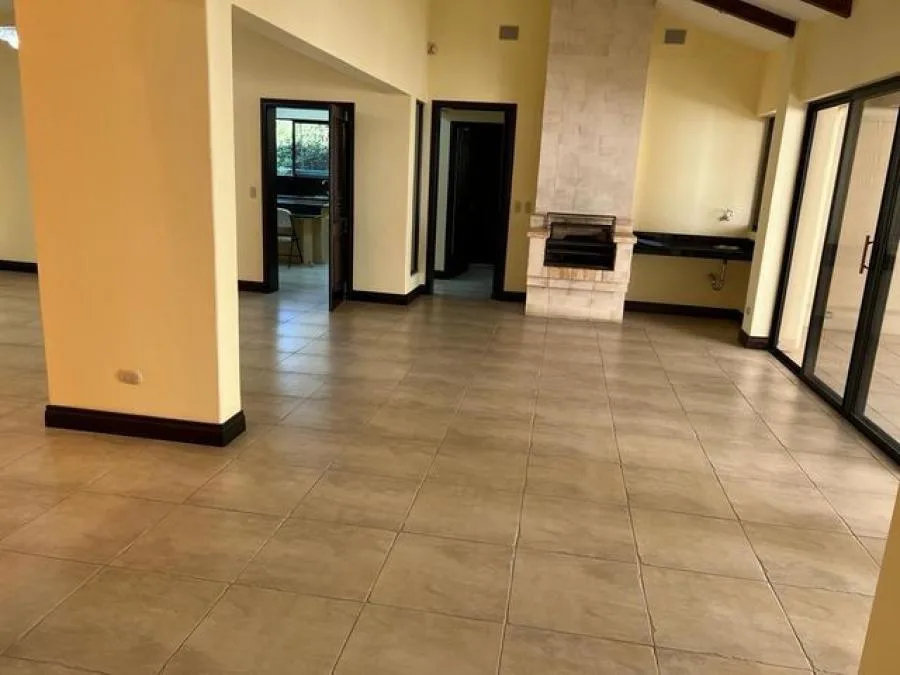 Venta de Casa en Pozos, Santa Ana. - Venta en Santa Ana, photo 4