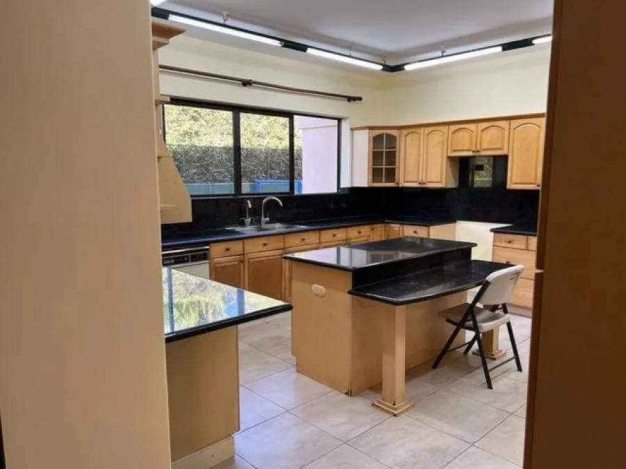 Venta de Casa en Pozos, Santa Ana. - Venta en Santa Ana, photo 5