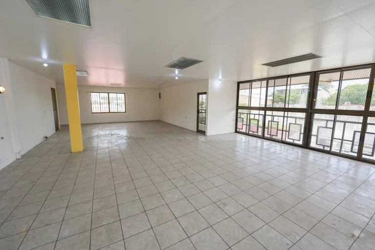 Retail Strip Center in Esparza, photo 13