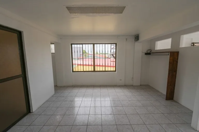 Retail Strip Center in Esparza, photo 6