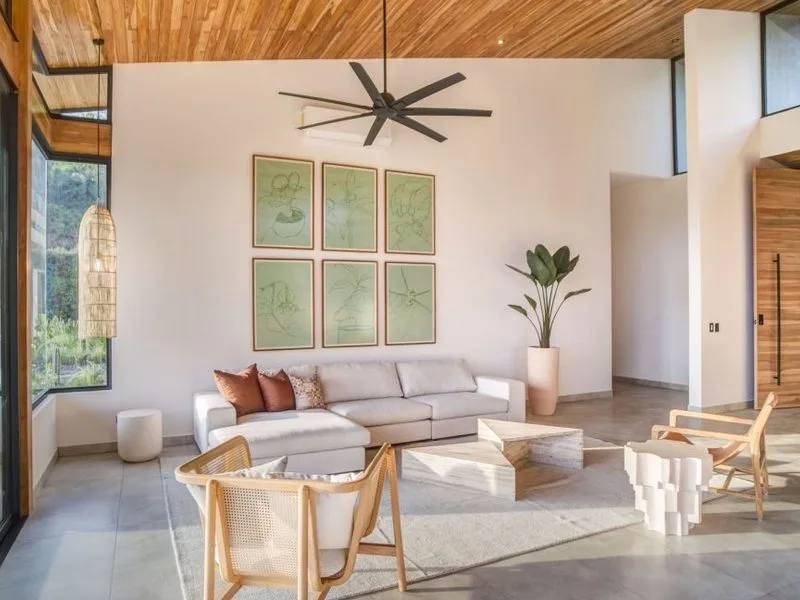4 Bed Single Family Homes For Sale in Playa Grande, photo 3