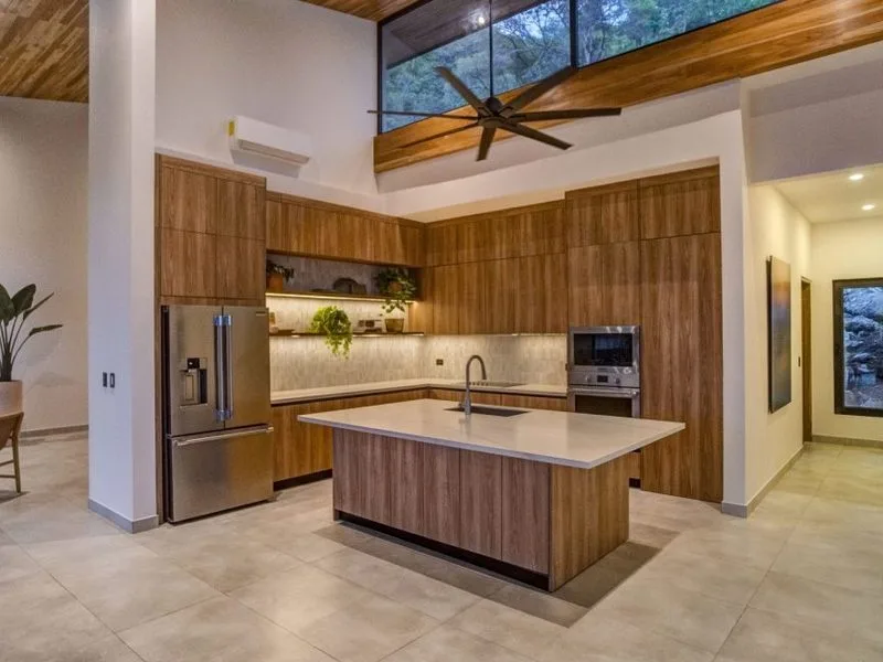 4 Bed Single Family Homes For Sale in Playa Grande, photo 9