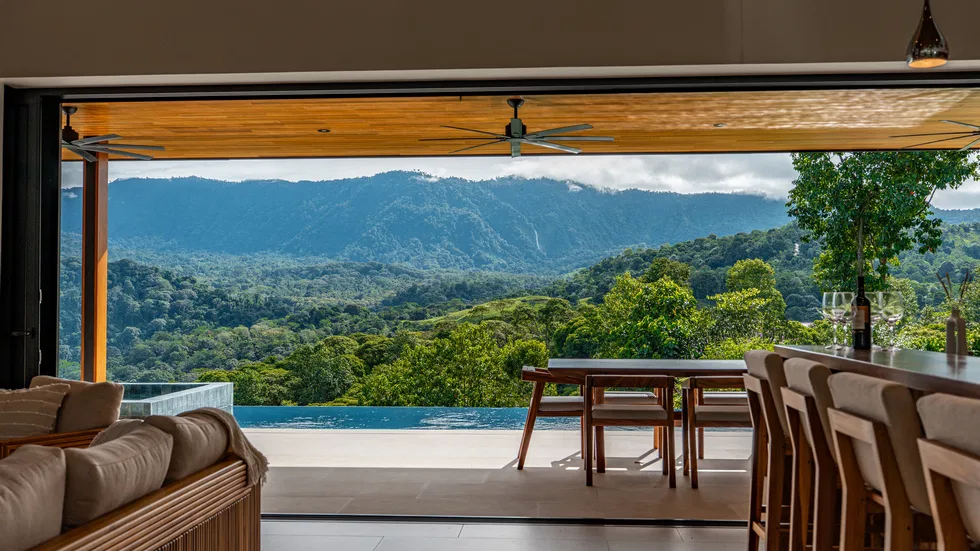 LUXURIOUS 3-BEDROOM HOME WITH WATERFALL VIEW NEAR DOMINICAL BEACH – 2.5 ACRES, photo 17