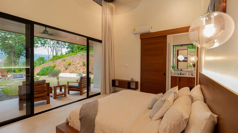 LUXURIOUS 3-BEDROOM HOME WITH WATERFALL VIEW NEAR DOMINICAL BEACH – 2.5 ACRES, photo 18