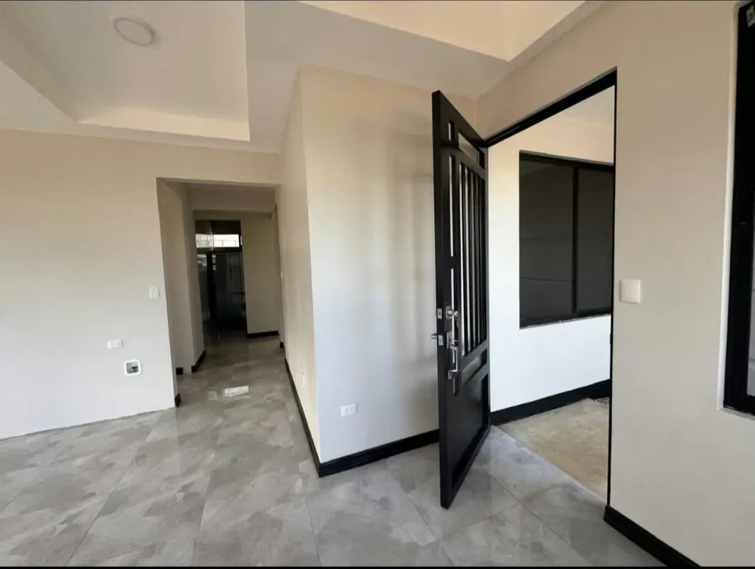 This is your opportunity to buy new house in default, hand key with a modern fine finished design, concrete construction, located in a quiet and secure area in San Pedro de Barba ..., photo 8