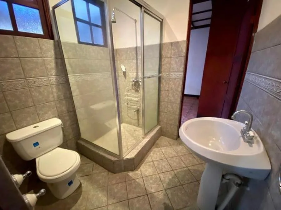 Casa independiente con cinco habitaciones en Freses RAH 231647 - Venta en Curridabat, photo 12