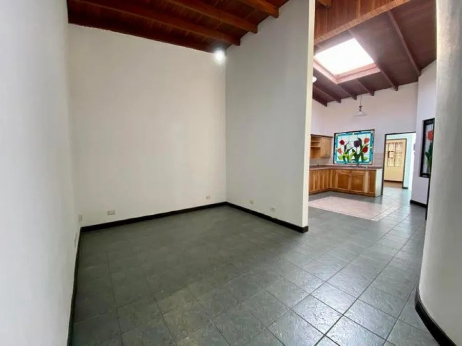 Casa independiente con cinco habitaciones en Freses RAH 231647 - Venta en Curridabat, photo 4