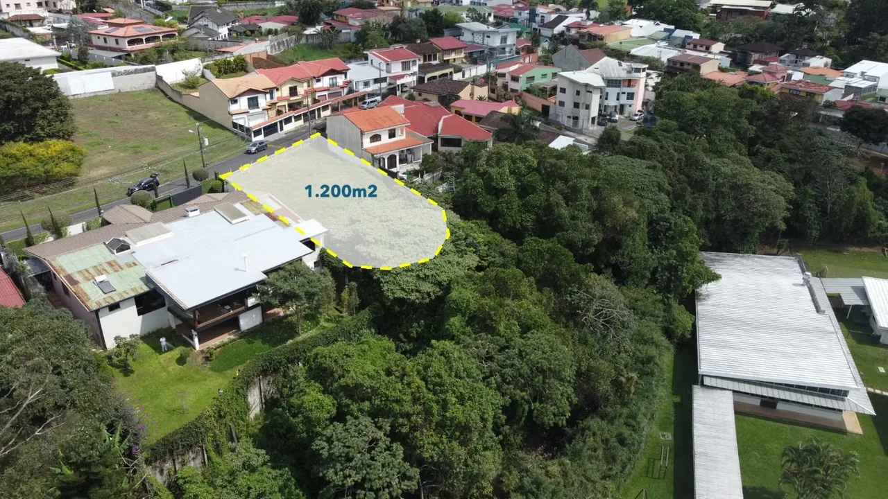 Terreno de uso mixto con 1211 metros cuadrados, ideal para proyectos de desarrollo comercial o habitacional en el distrito de Sánchez, Curridabat. La propiedad dispone de un frente de ..., photo 11