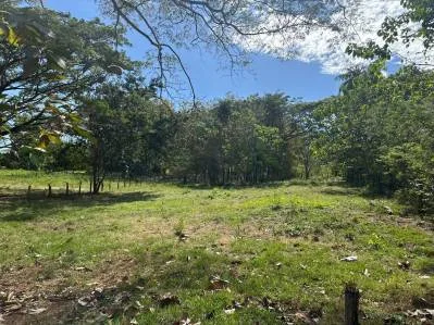 TERRENO DE 2,446 m² EN VEINTISIETE DE ABRIL, SANTA CRUZ, GUANACASTE