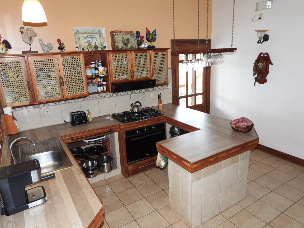Ocean front Guesthouse for sale turnkey business, photo 2