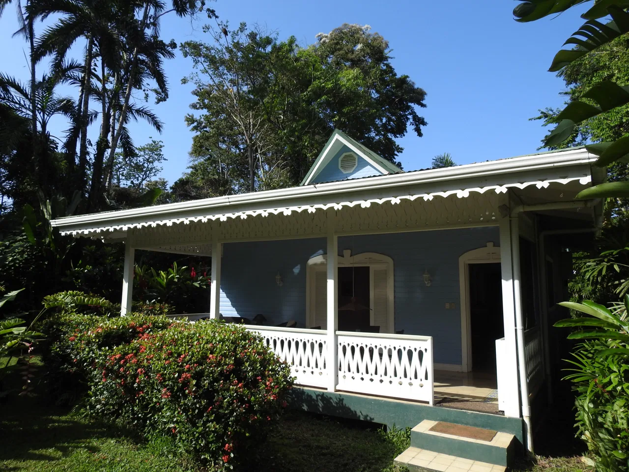 Ocean front Guesthouse for sale turnkey business, photo 8