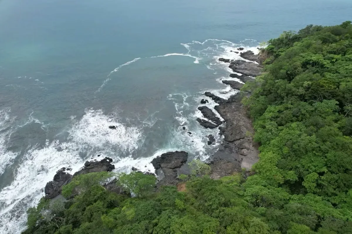 Location: This stunning property is located in the beautiful Guanacaste region of Costa Rica, with direct and exclusive access to a dream beach., photo 4