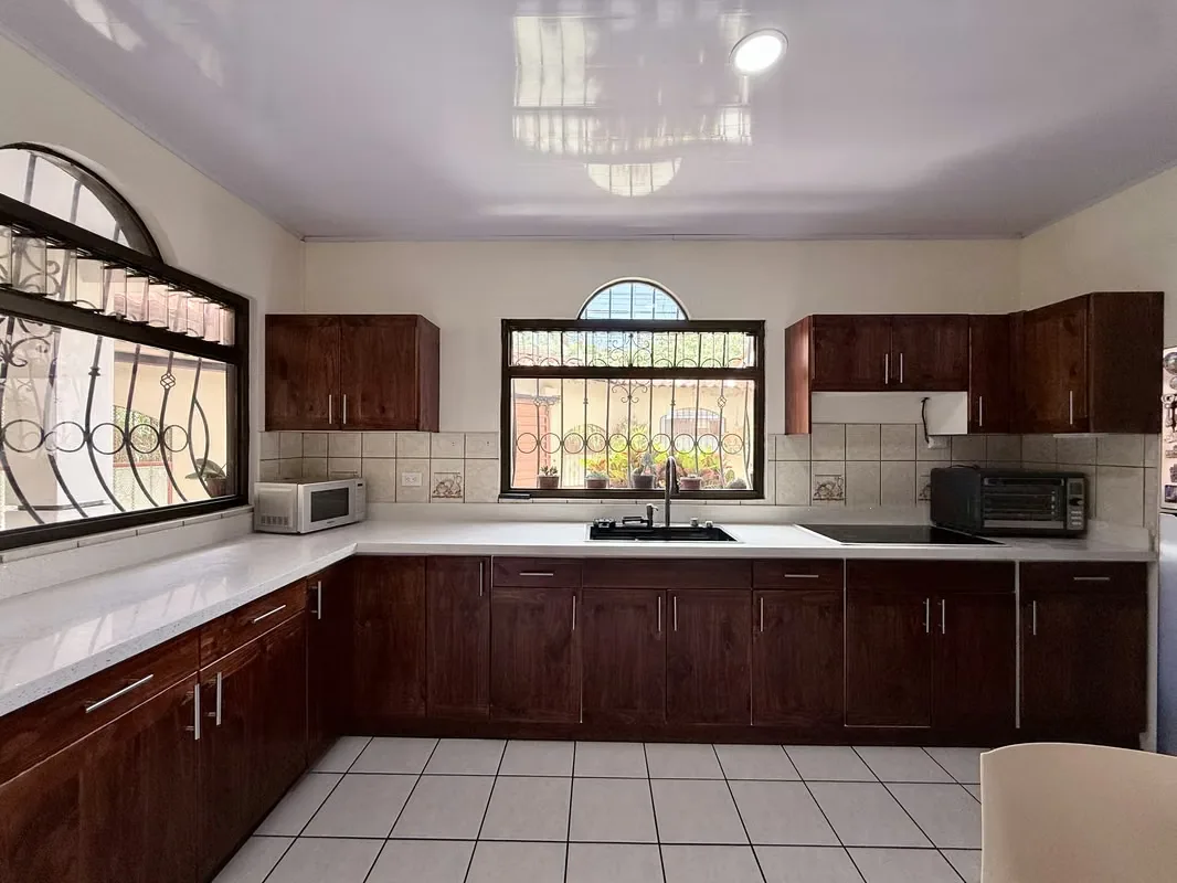A spacious and inviting corner home offering privacy, functionality, and an excellent location within a peaceful, well-established residential community., photo 10