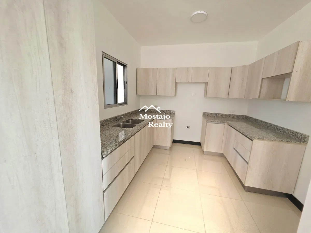 Alquiler de casa nueva, Condominio Piamonte, Brasil de Mora