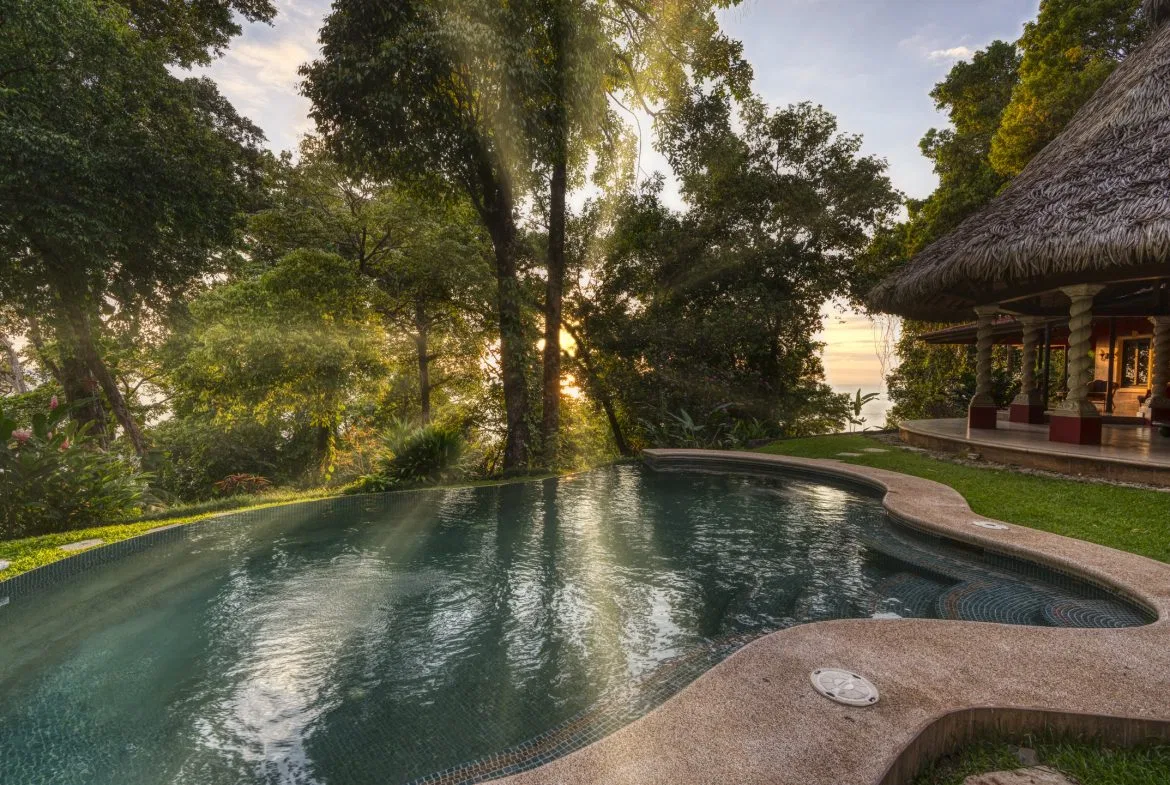 4 BEDROOM EUROPEAN STYLE HOME WITH STUNNING OCEAN VIEWS – 6.27 ACRES, photo 2