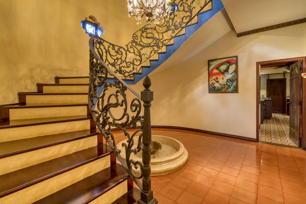 4 BEDROOM EUROPEAN STYLE HOME WITH STUNNING OCEAN VIEWS – 6.27 ACRES, photo 12