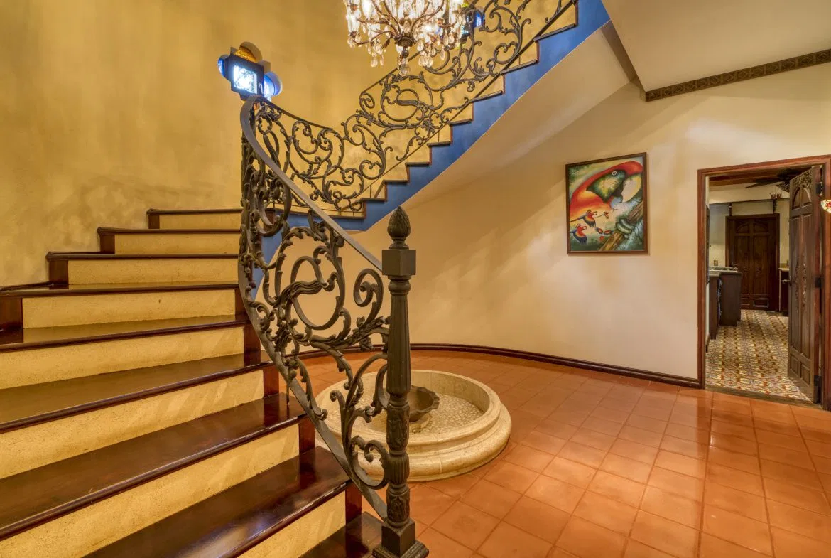 4 BEDROOM EUROPEAN STYLE HOME WITH STUNNING OCEAN VIEWS – 6.27 ACRES, photo 13