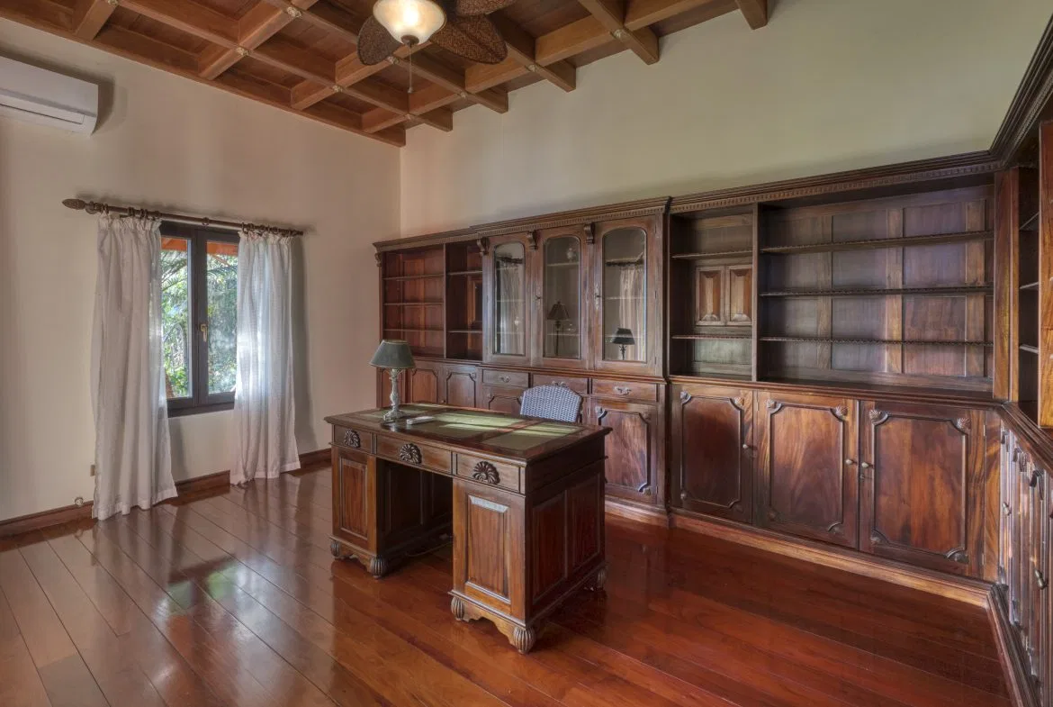 4 BEDROOM EUROPEAN STYLE HOME WITH STUNNING OCEAN VIEWS – 6.27 ACRES, photo 15