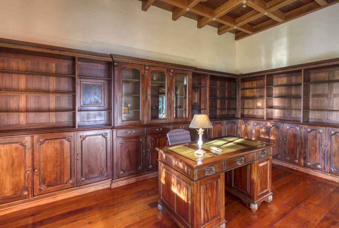 4 BEDROOM EUROPEAN STYLE HOME WITH STUNNING OCEAN VIEWS – 6.27 ACRES, photo 17