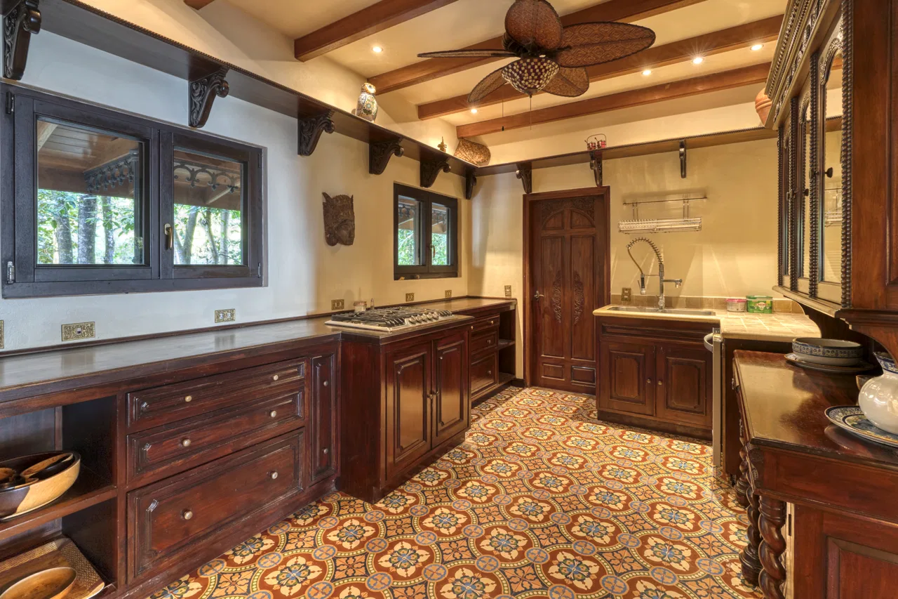 4 BEDROOM EUROPEAN STYLE HOME WITH STUNNING OCEAN VIEWS – 6.27 ACRES, photo 22