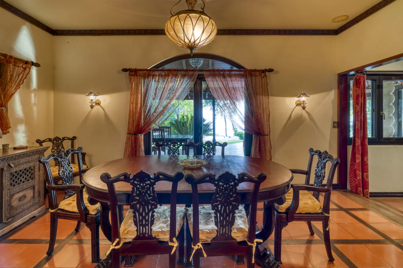 4 BEDROOM EUROPEAN STYLE HOME WITH STUNNING OCEAN VIEWS – 6.27 ACRES, photo 6