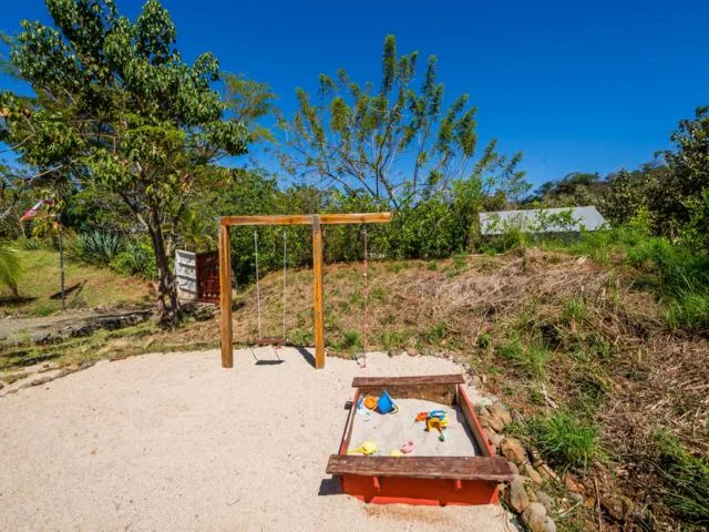 Casablanca – 2 Homes in a Private Resort, Playa Avellanas