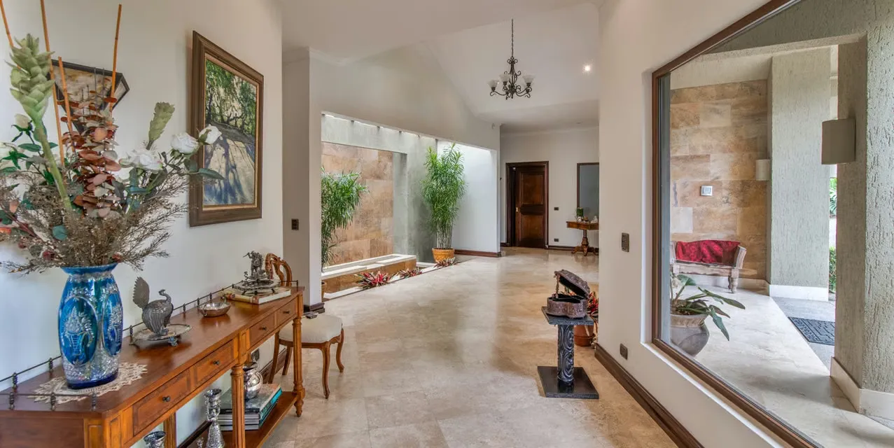 3BR Home in Ciudad Colón - Gated Community - Nature Views