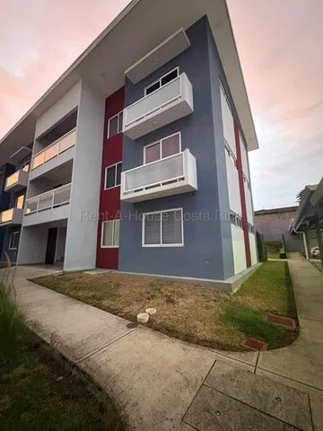 Venta de Apartamento en Flores-San Joaquín. RAH 27-898 - Venta en Flores