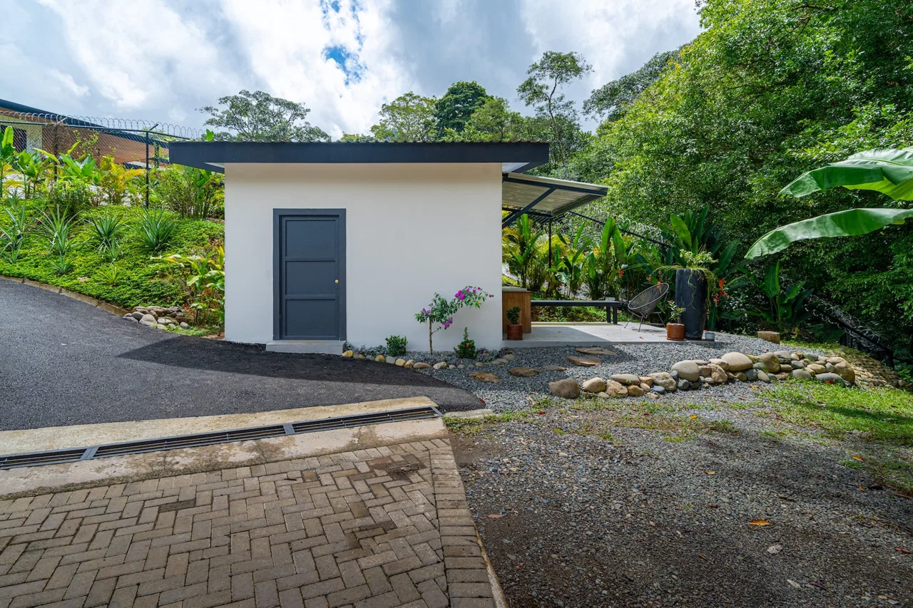 PROPERTY WITH THREE BEDROOM AND GARDEN, IN UVITA – 1.33 ACRES, photo 9