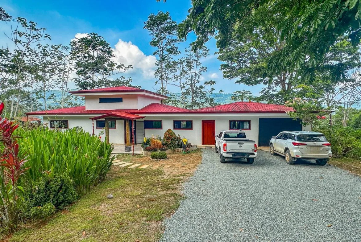 MOUNTAIN PROPERTY WITH A GUEST HOUSE WITH BEAUTIFUL VIEWS OF THE NATURE, IN BARU – 3.53 ACRES, photo 2