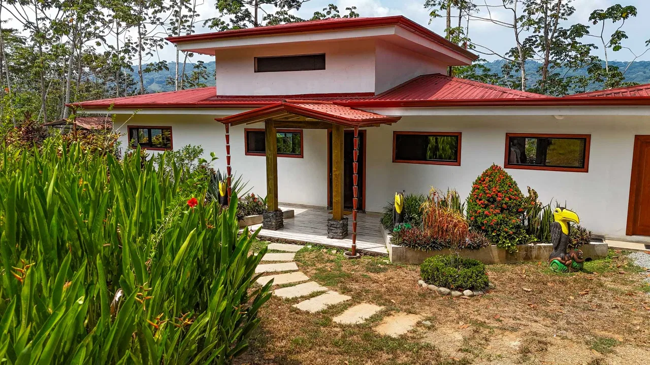 MOUNTAIN PROPERTY WITH A GUEST HOUSE WITH BEAUTIFUL VIEWS OF THE NATURE, IN BARU – 3.53 ACRES, photo 11