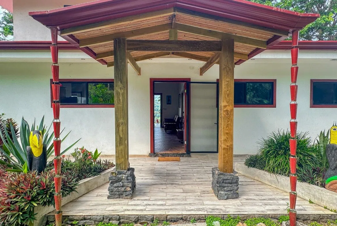 MOUNTAIN PROPERTY WITH A GUEST HOUSE WITH BEAUTIFUL VIEWS OF THE NATURE, IN BARU – 3.53 ACRES, photo 14