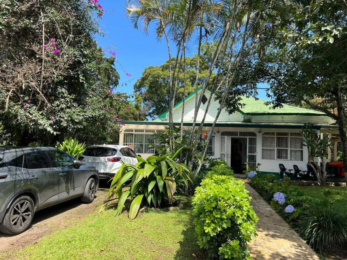 Venta de residencial con 2 casas y 9 apartamentos #27-645 GS - Venta en Montes de Oca, photo 15