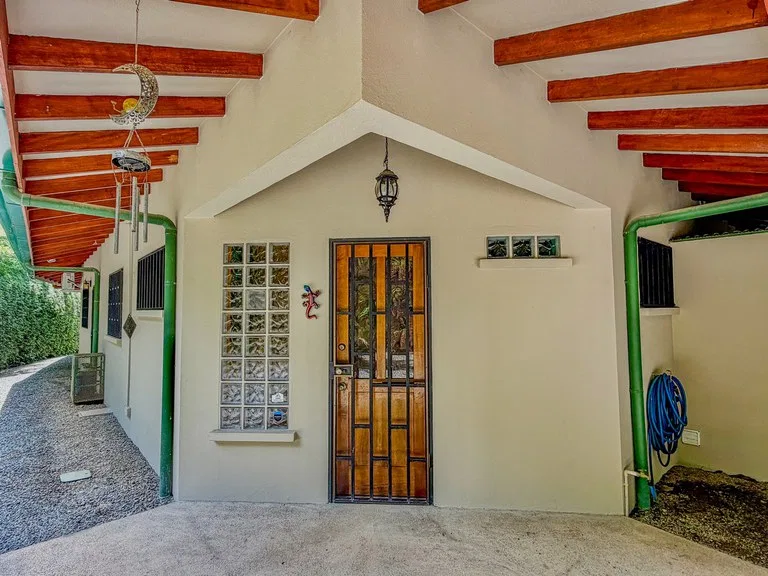 0.8 ACRES- 2 Bedrooms w/ Conversion Potential to 3 Bedrooms, 2 Full Bathrooms, Saltwater Pool, 8min to Dominical, and TWO 4×4 Vehicles Included!!!, photo 12