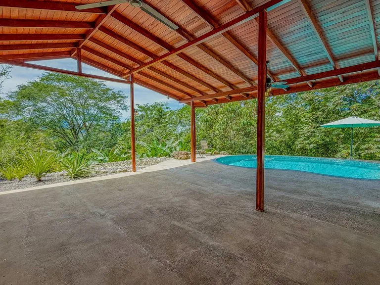 0.8 ACRES- 2 Bedrooms w/ Conversion Potential to 3 Bedrooms, 2 Full Bathrooms, Saltwater Pool, 8min to Dominical, and TWO 4×4 Vehicles Included!!!, photo 4