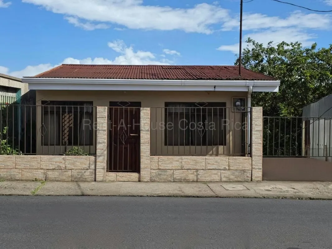 Propiedad en venta en San Rafael de Oreamuno, Cartago. Una excelente oportunidad para quienes buscan una vivienda con ubicación estratégica y múltiples posibilidades de ...