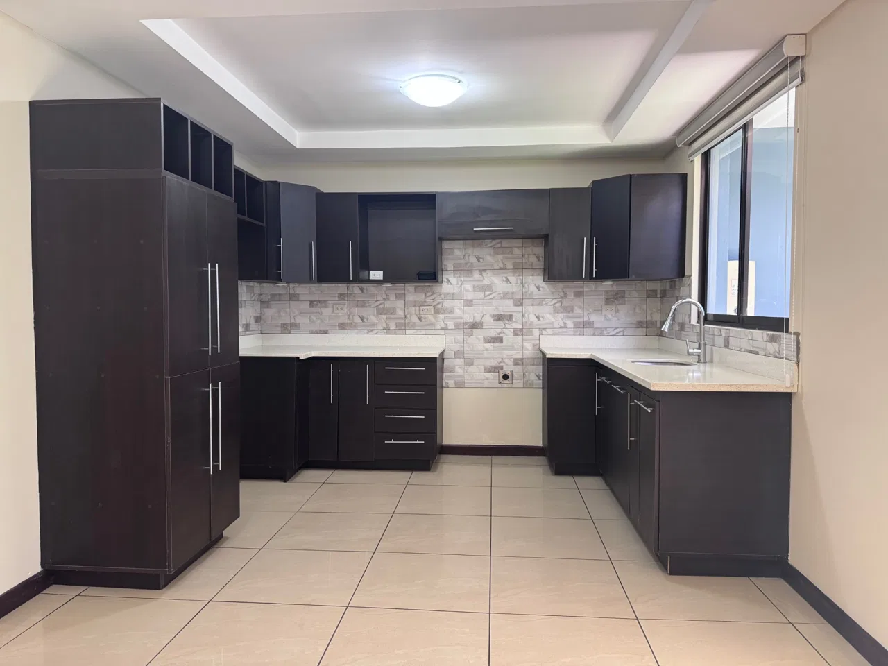 Hermosa casa en residencial privado Vistas de la Hacienda con extraordinaria ubicación y fácil salida a Tres Ríos centro, Concepción y calle vieja, en entorno ..., photo 3