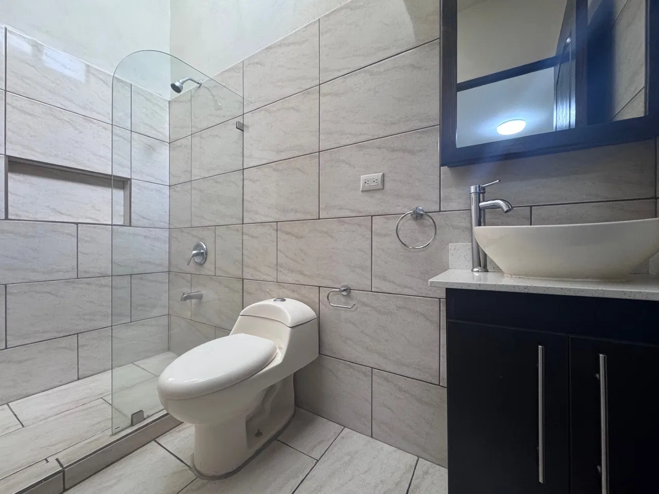 Hermosa casa en residencial privado Vistas de la Hacienda con extraordinaria ubicación y fácil salida a Tres Ríos centro, Concepción y calle vieja, en entorno ..., photo 7