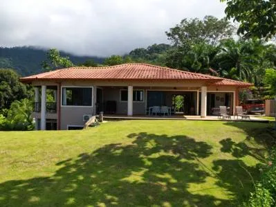 Casa con vista al mar y características arquitectónicas en las tranquilas colinas de Ojochal, photo 2